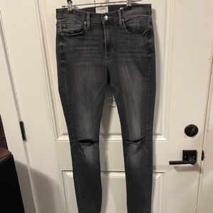 FRAME  L'HOMME SKINNY DISTRESSED JEANS